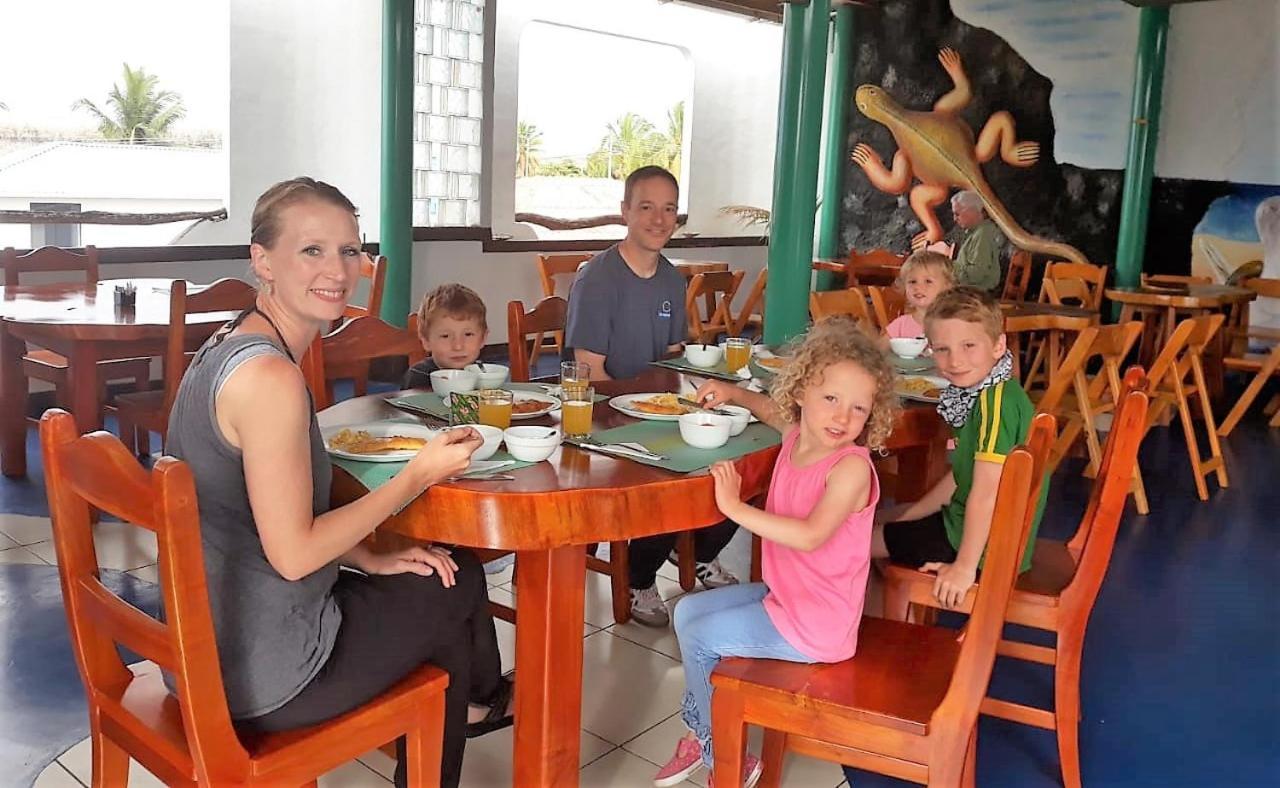 פורטו איורה Hotel Coloma Galapagos מראה חיצוני תמונה